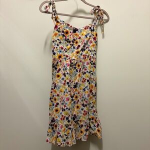 🤍 Old Navy White Floral Dress – Sweet & Effortless 🤍 XS